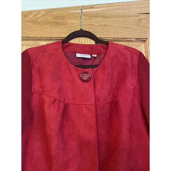 Studio Works Size 12 Red Faux Suede Jacket Knit Sleeves Magnet Closure - Picture 2 of 6